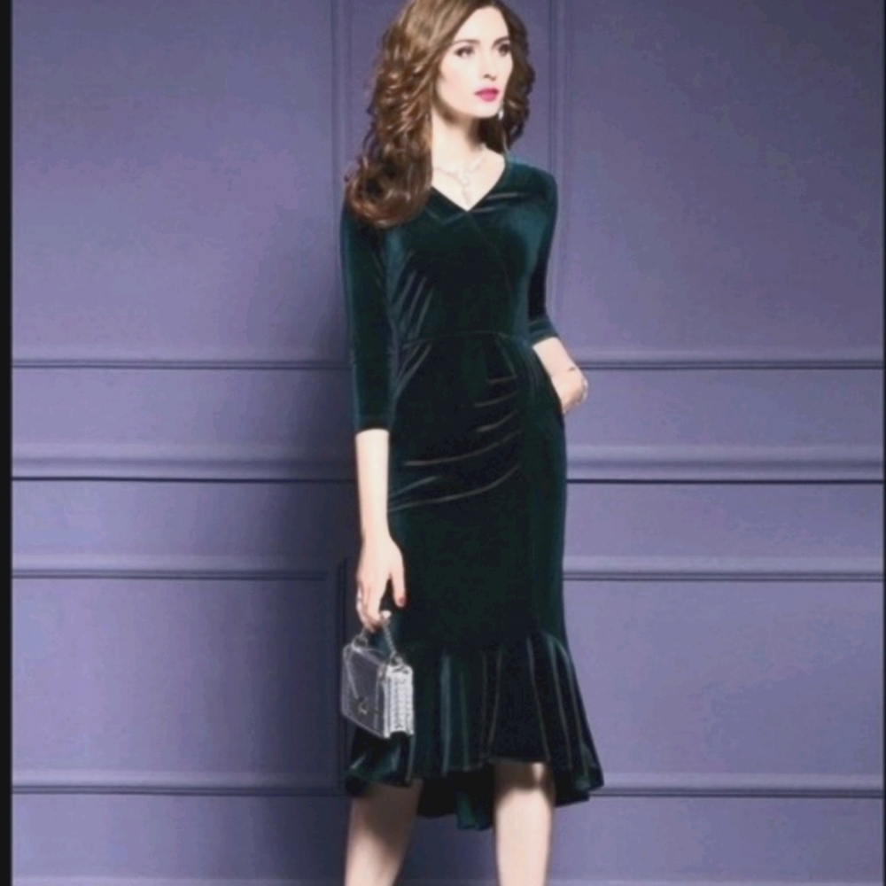 New Metisu velvet dress